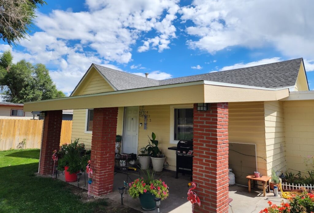 will asphalt shingles add home value
